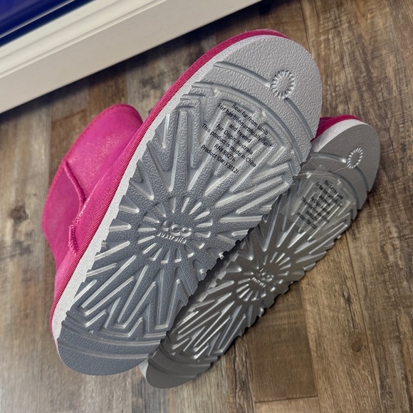 Pink Shimmer Ugg